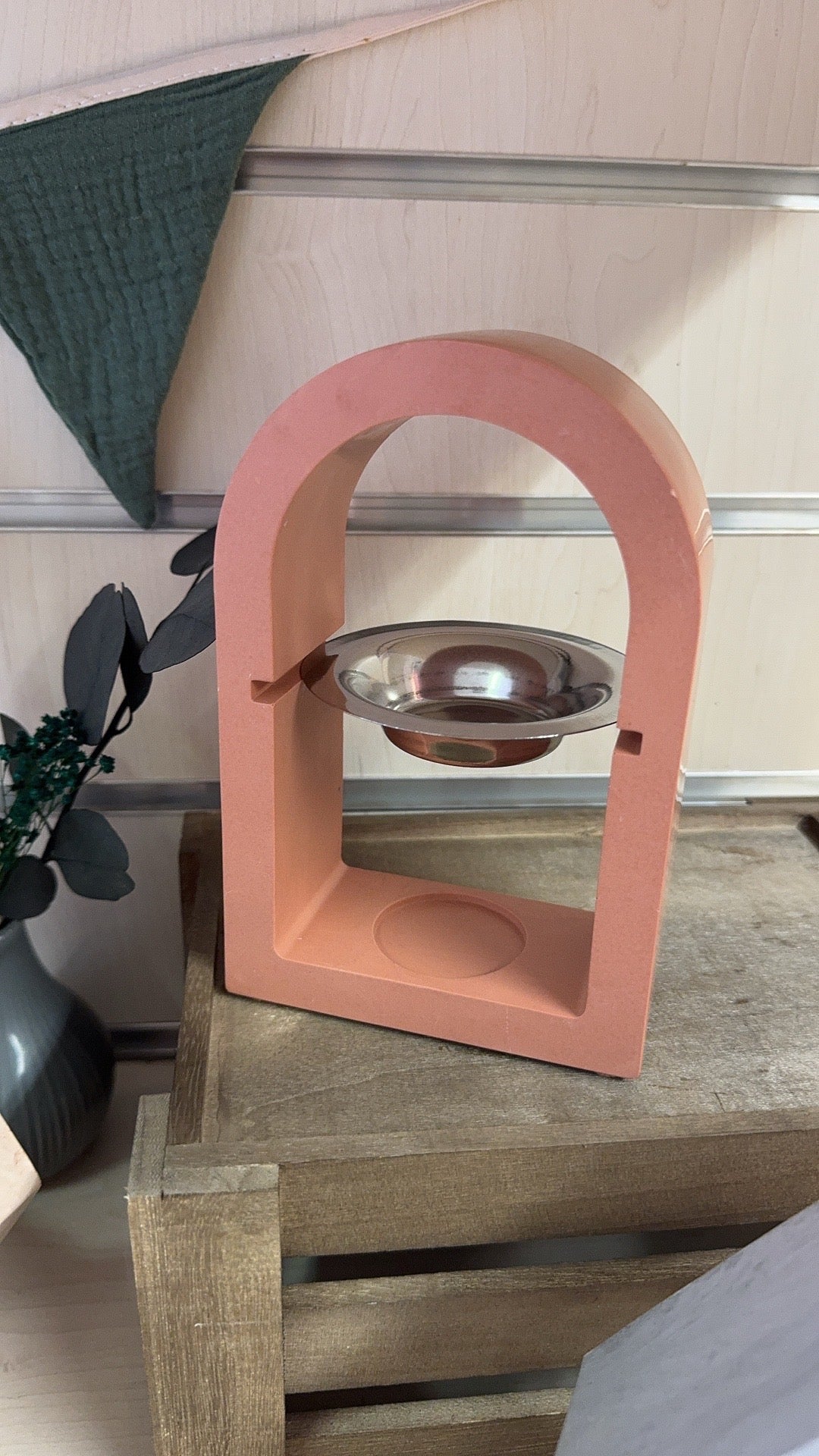 🕯️ Brûleur arche en jesmonite – Élégance naturelle et douceur artisanale