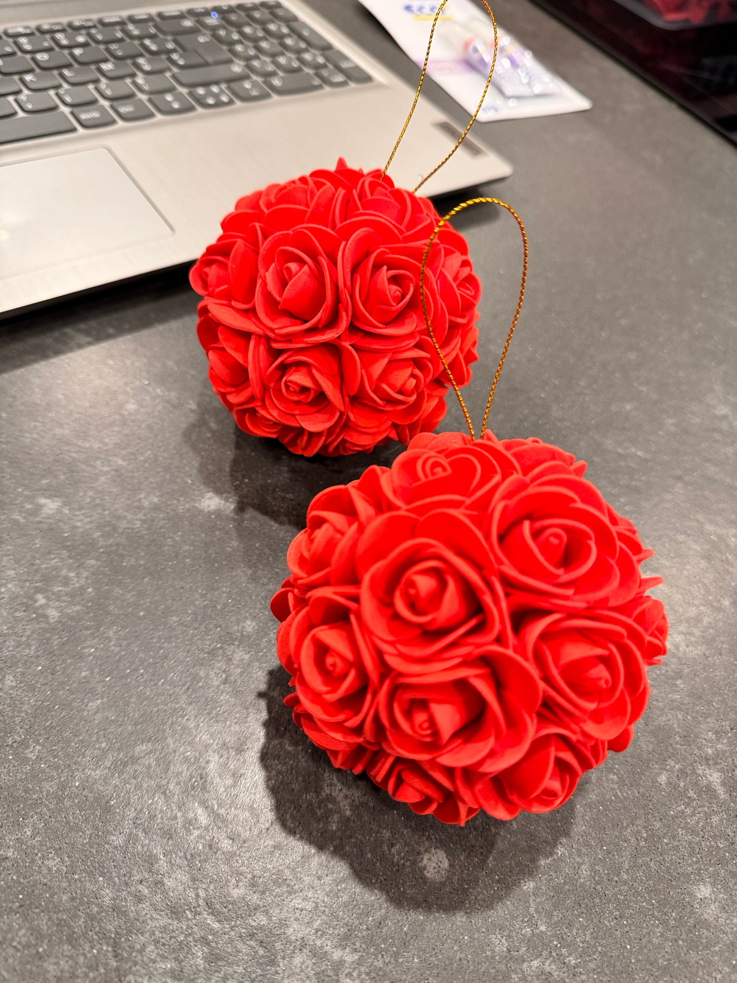 đÂ
Boules de NoĂ«l fleuries en mousse â Lâunivers dâElsa