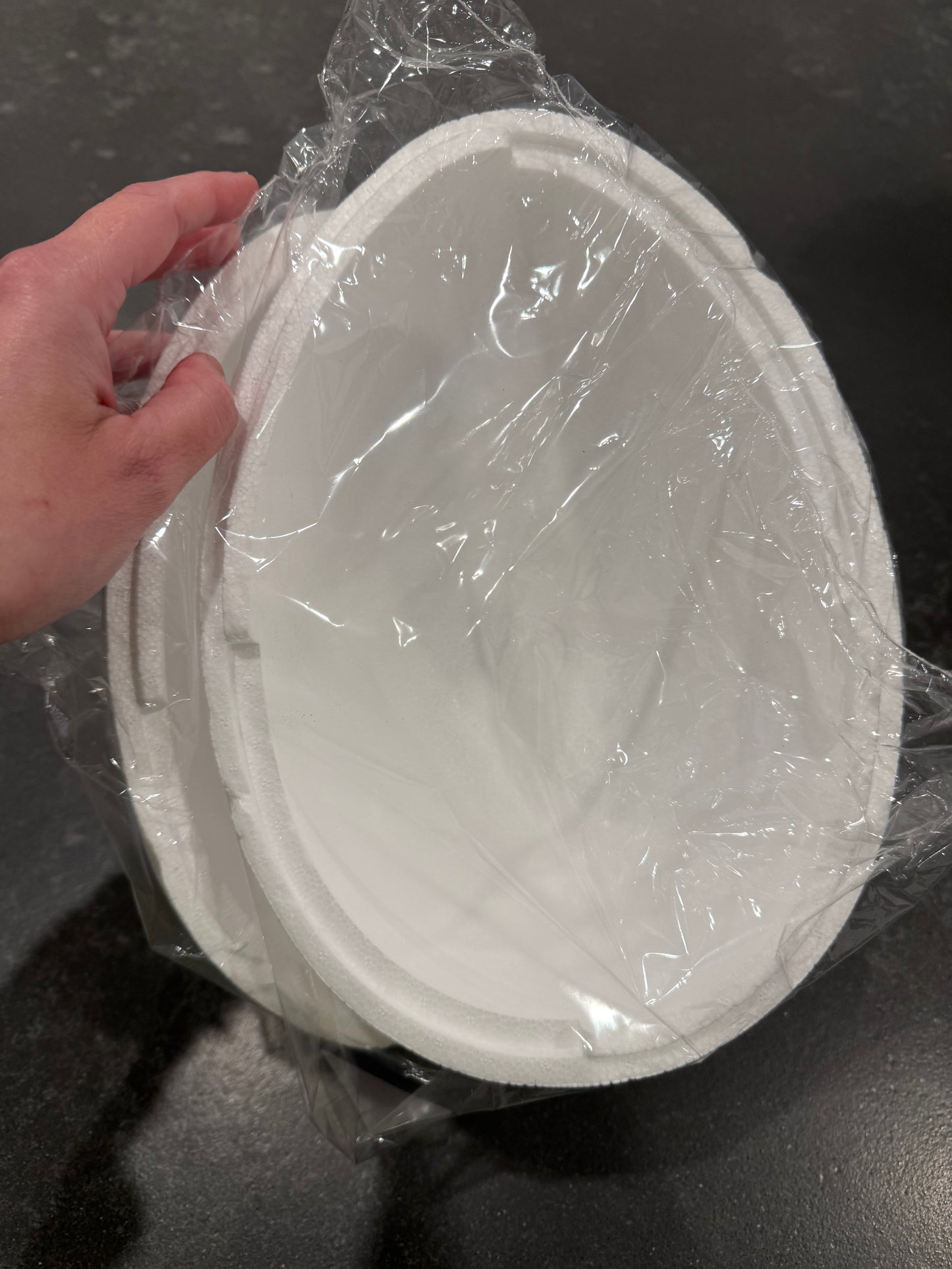 Grand œuf de Pâques garni