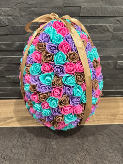 Grand œuf de Pâques garni