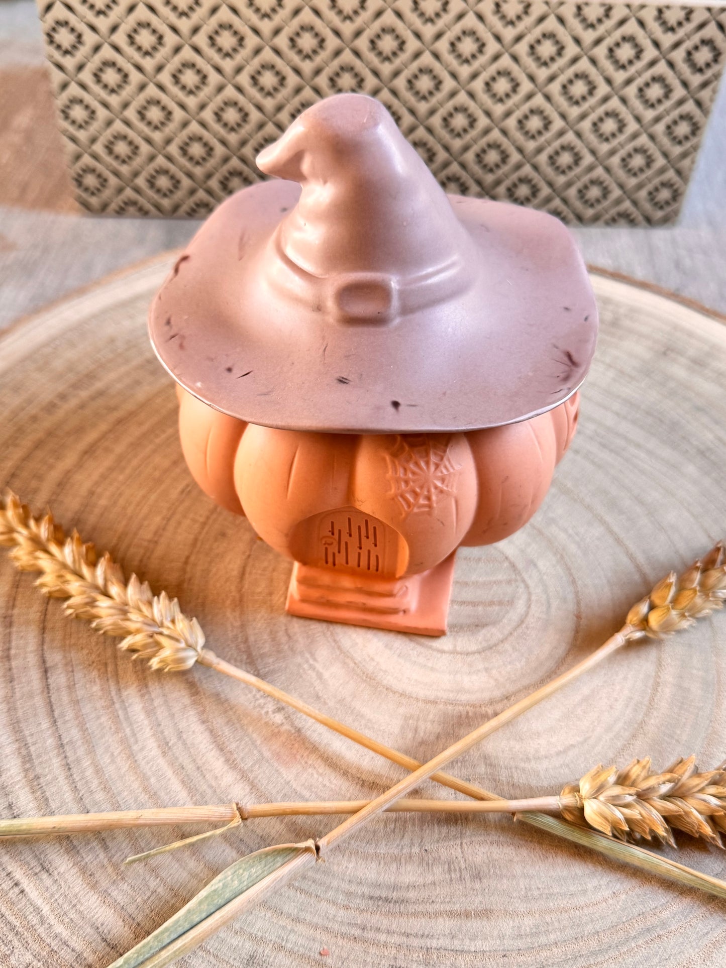 🎃 Maison d’Automne — Bougie artisanale en jésmonite