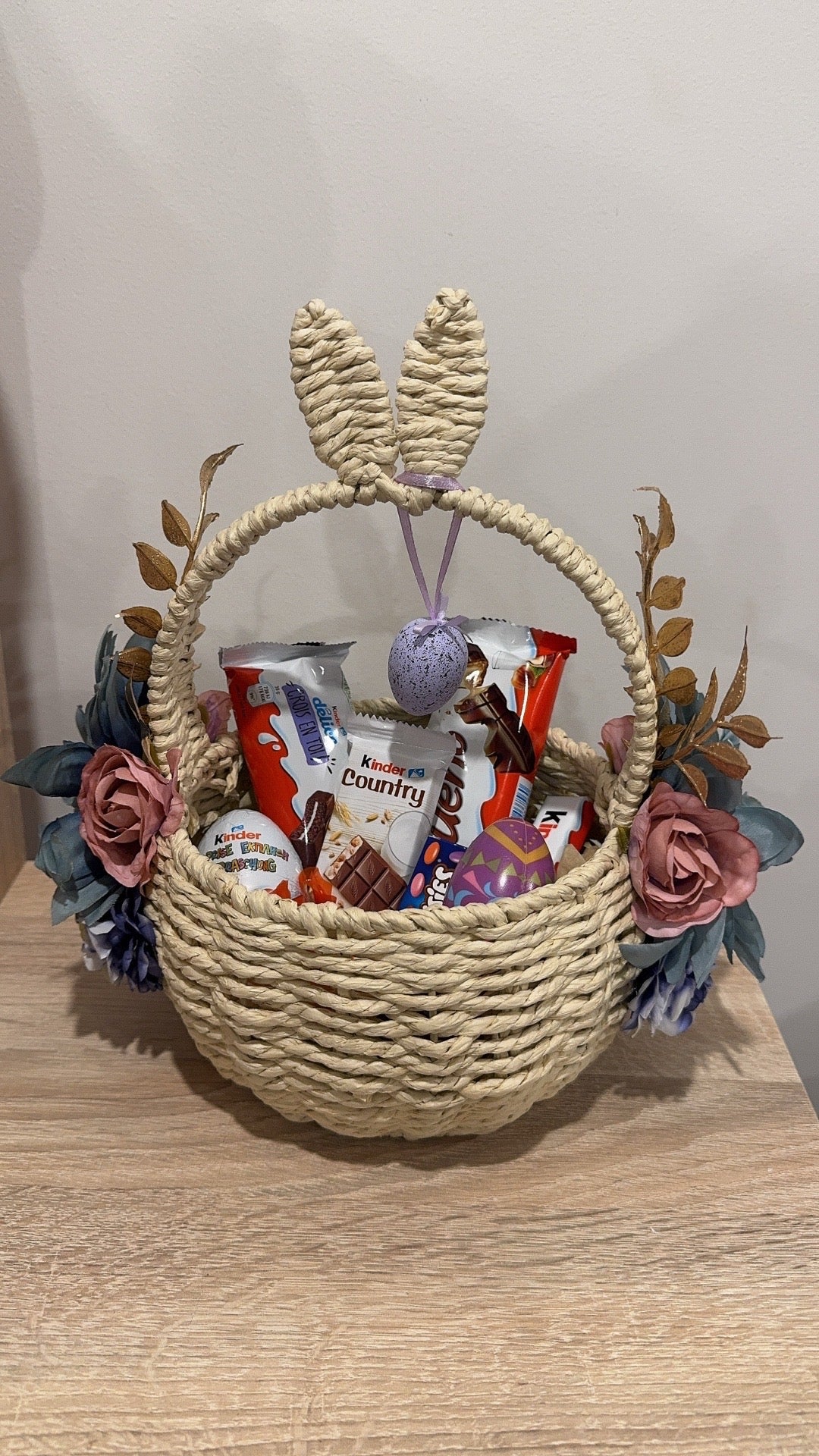 Panier de Pâques fleuri – Décoration artisanale