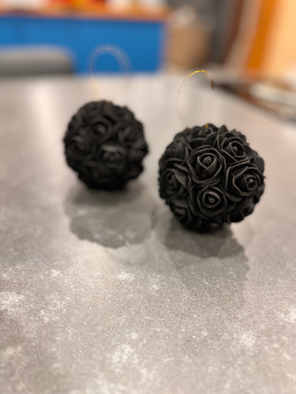 🎄 

Boules de Noël fleuries en mousse – L’univers d’Elsa