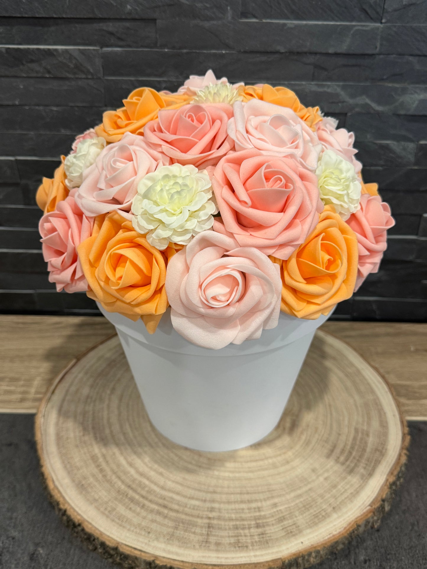 Pot funéraire – composition florale artificielle & en mousse