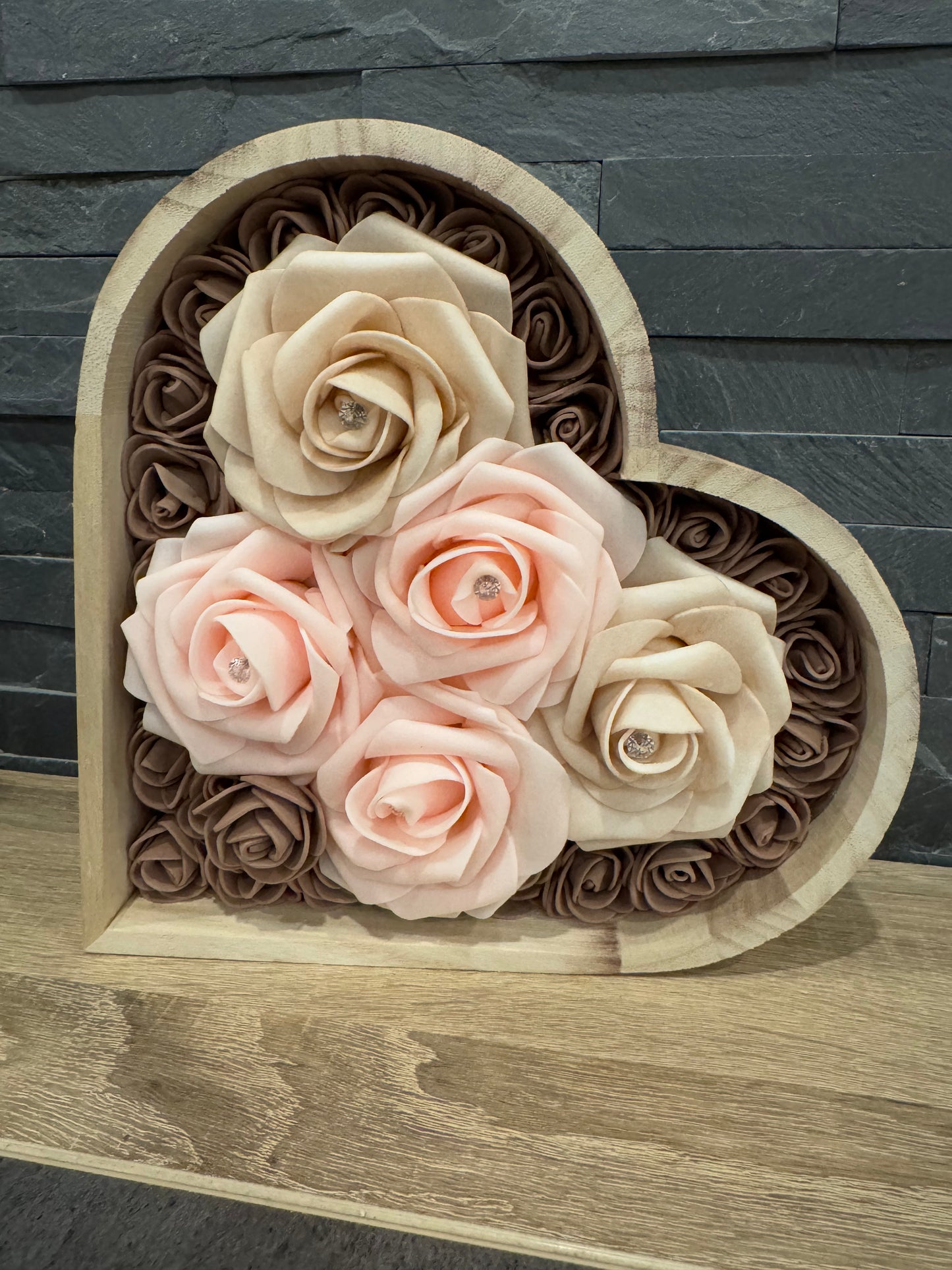 Cœur floral en bois